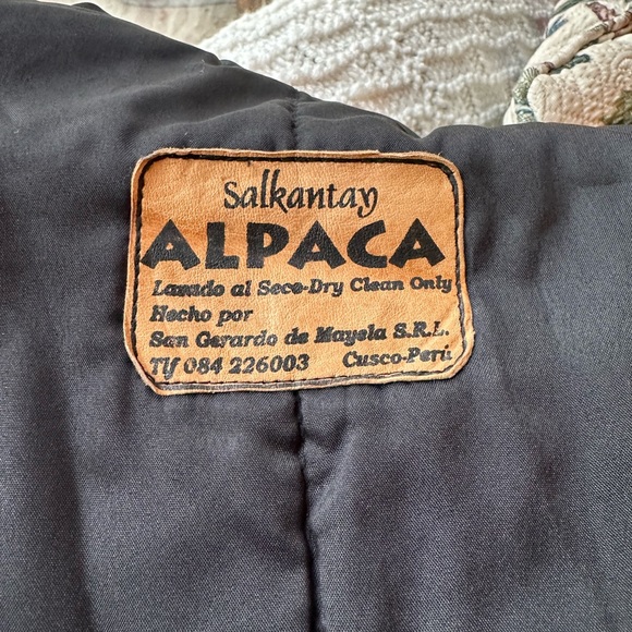 Alpaca black coat from Peru - Picture 2 of 3